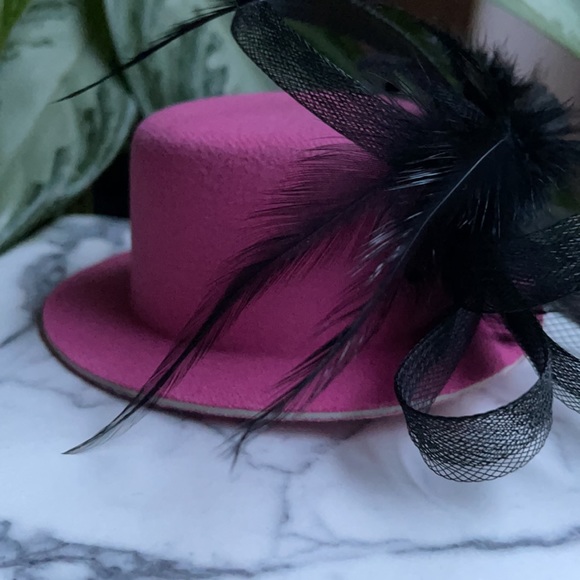 Mini Top Hat 🎩 With Veil - Picture 3 of 16